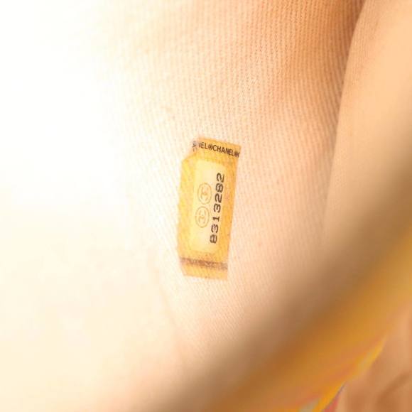 CHANEL Tote Bag Canvas Yellow CC Auth bs10328 - Picture 12 of 16